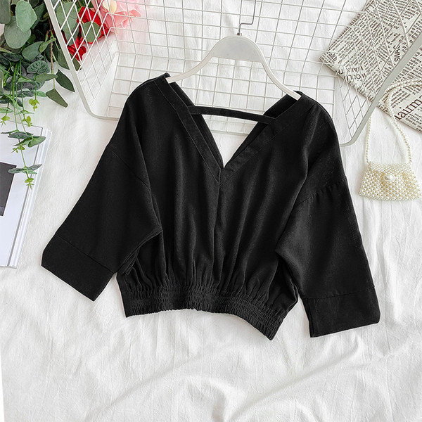 Modern női rövid blúz V-nyakkal, több színben