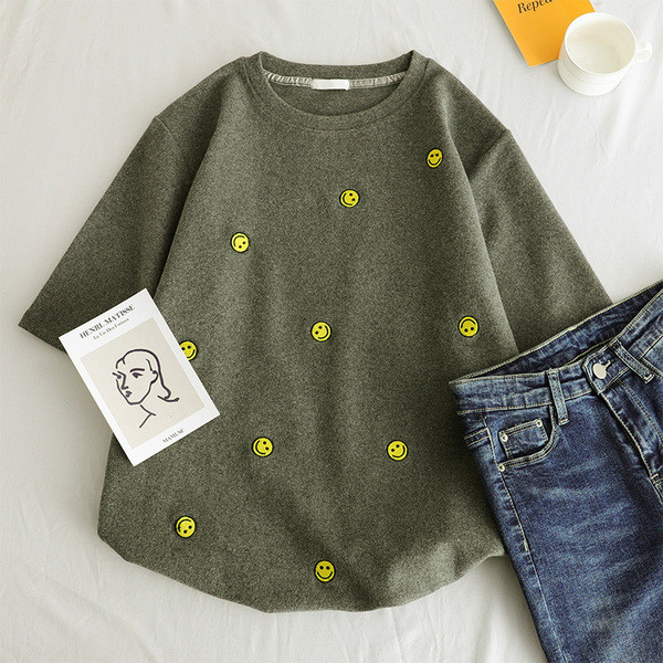 Γυναικείο μπλουζάκι  σε τέσσερα χρώματα