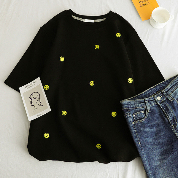 Γυναικείο μπλουζάκι  σε τέσσερα χρώματα