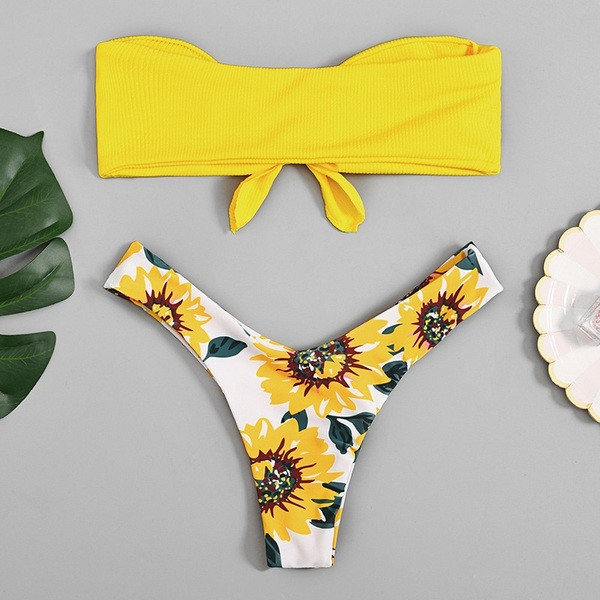 Kétrészes fürdőruha virágmintás sárga és fekete színben