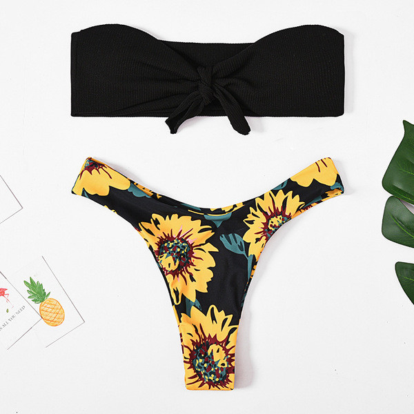 Kétrészes fürdőruha virágmintás sárga és fekete színben