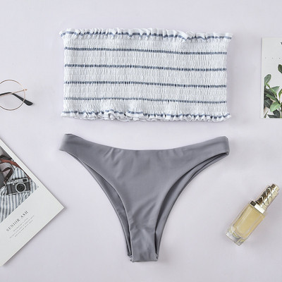 Κομψό μαγιό από δύο μέρη σε διάφορα χρώματα - δύο μοντέλα