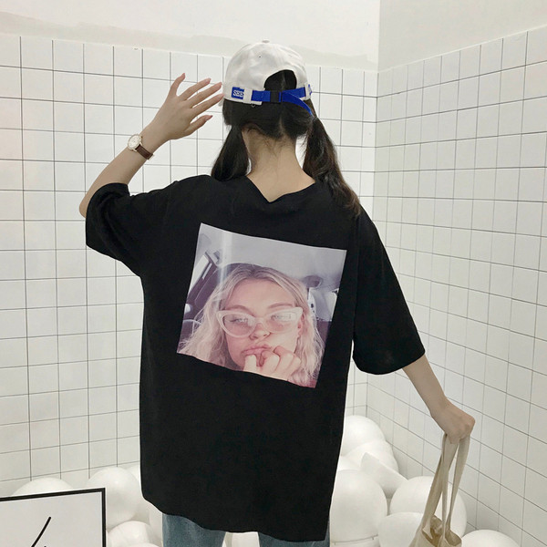 Aszimmetrikus női pólómodell rátéttel, három színben