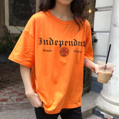 Női póló klasszikus modell két színben felirattal