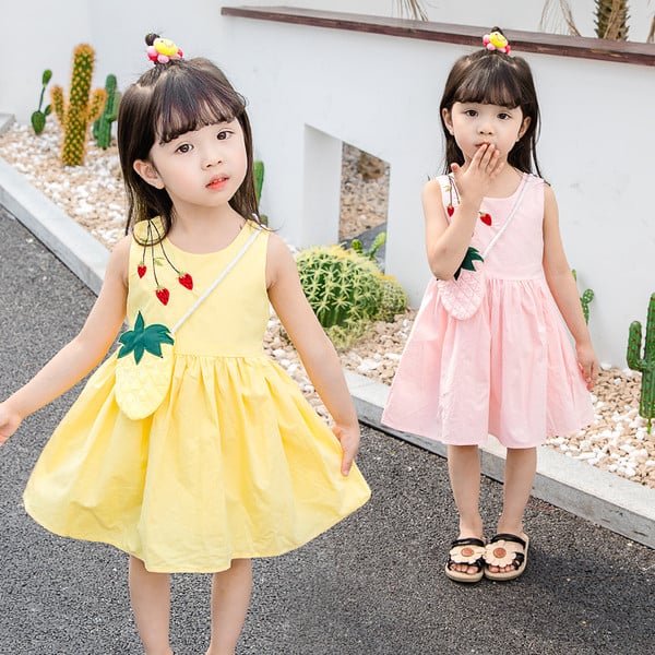 Modern gyerekruha sárga és rózsaszín színben, hímzéssel