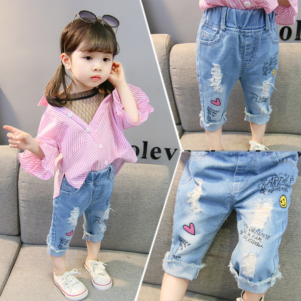 Modern gyerekfarmer rátéttel és zsebekkel lányoknak