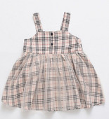 Modern kockás gyerekruha gombokkal és pántokkal