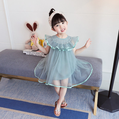 Gyermek modern ruha szabású modell három színben, tüllel