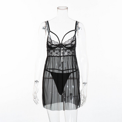 Átlátszó női hálóing fekete színben, csipkével