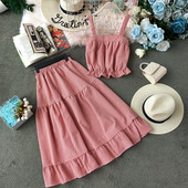 Μοντέρνο γυναικείο σετ σε διάφορα χρώματα σε δύο μέρη