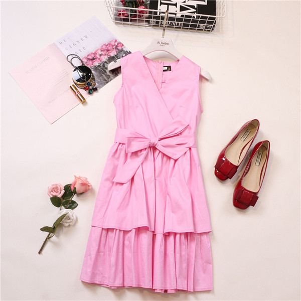 Κομψό γυναικείο φόρεμα με ντεκολτέ σε σχήμα V σε διάφορα χρώματα