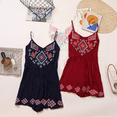 Καθημερινές γυναικείες φόρμες με λουλουδάτο μοτίβο και τιράντες