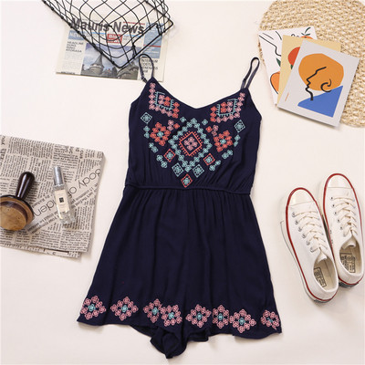 Καθημερινές γυναικείες φόρμες με λουλουδάτο μοτίβο και τιράντες