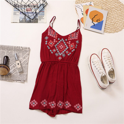 Καθημερινές γυναικείες φόρμες με λουλουδάτο μοτίβο και τιράντες