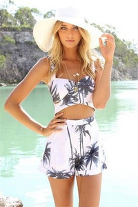 Σύγχρονη γυναικεία σαλοπέτα με λευκή εφαρμογή