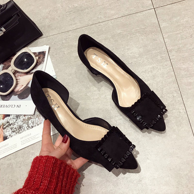 Női alkalmi cipő öko velúrból, nagy csattal három színben