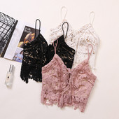 Női melltartó csipkével és V-nyakkal, három színben