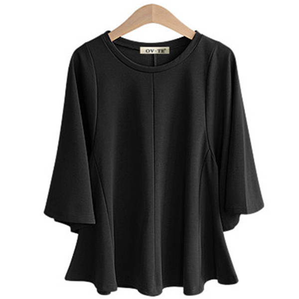 Κομψή γυναικεία μπλούζα με 3/4 μανίκι σε λευκό και μαύρο χρώμα