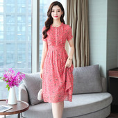 Μοντέρνο γυναικείο φόρεμα σε ροζ χρώμα