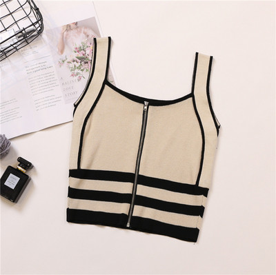 Stílusos női melltartó pántokkal és cipzárral több színben