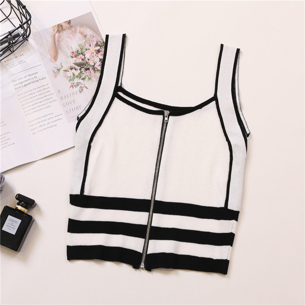 Stílusos női melltartó pántokkal és cipzárral több színben