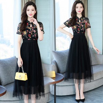 Rochie elegantă de damă cu mâneci scurte și tul negru