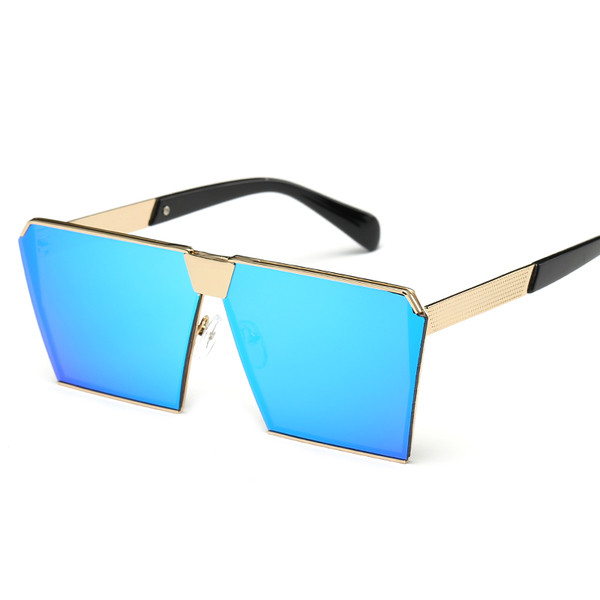 Stílusos női napszemüveg több színben