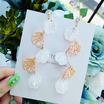 Új női fülbevaló modell, két színben