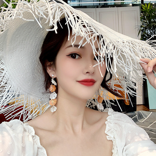 Új női fülbevaló modell, két színben