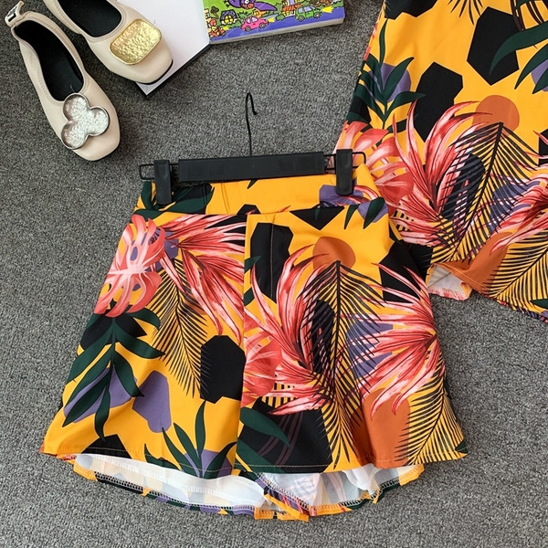 Set elegant pentru femei, cu bretele subțiri și motiv floral