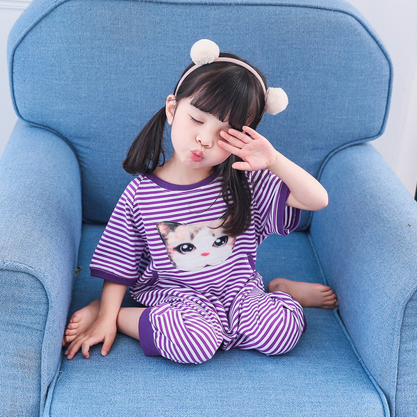 Gyermek pizsama három színben lányoknak való alkalmazással