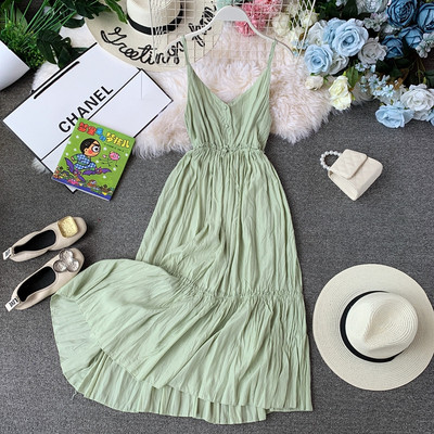 Μοντέρνο γυναικείο φόρεμα με λεπτές λωρίδες και κουμπιά σε διαφορετικά χρώματα