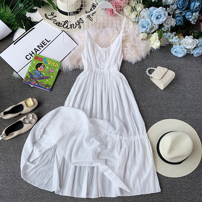 Μοντέρνο γυναικείο φόρεμα με λεπτές λωρίδες και κουμπιά σε διαφορετικά χρώματα