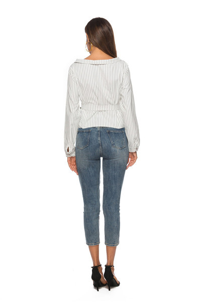 Modern női csíkos ing V-nyakú fekete-fehér színben