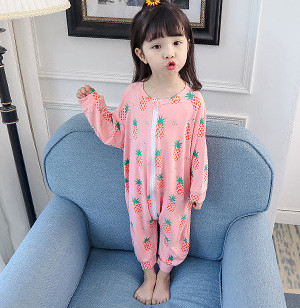 Детска пижама за момичета в два цвята с цип