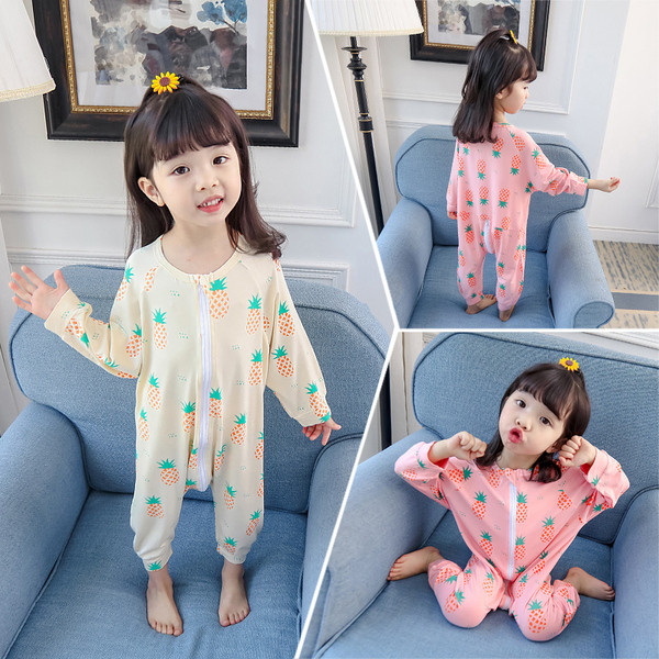 Gyermek pizsama lányoknak két színben, cipzárral