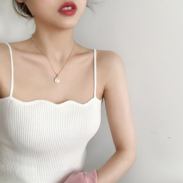 Vékony kötésből készült női felső, különböző színekben