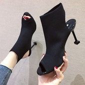 Stílusos női magas sarkú szandál bézs és fekete színben