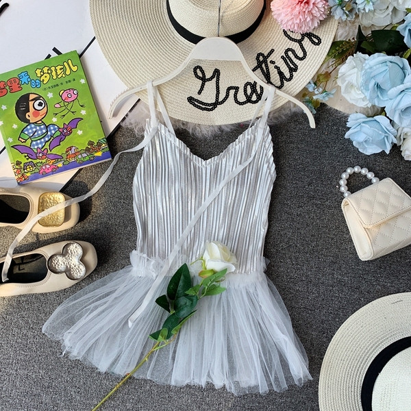 Stílusos női felső, tüll és vékony pántokkal