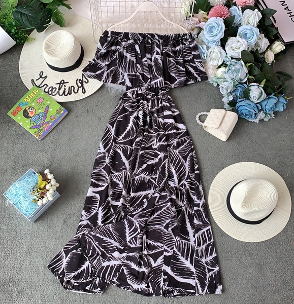 Modern női ruha virágmotívummal, különböző színekben