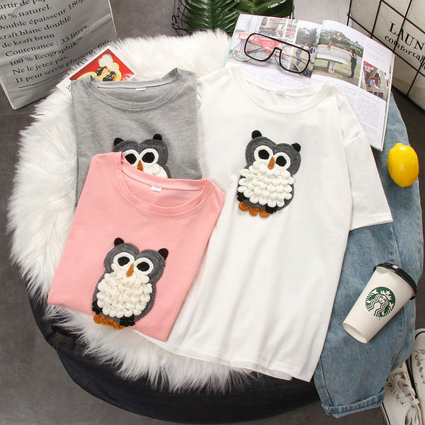 Καθημερινή γυναικεία μπλούζα με τρισδιάστατο στοιχείο σε τρία χρώματα