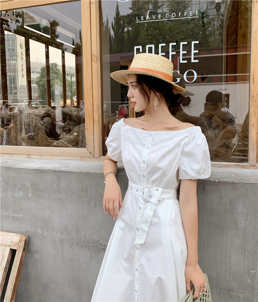 Rochie elegantă de damă cu mâneci scurte în alb