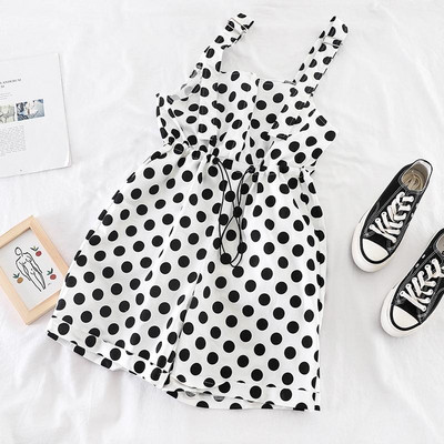 Σύγχρονες γυναικείες φόρμες σε δύο χρώματα