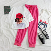 Μοντέρνο γυναικείο σετ με εφαρμογή σε δύο κομμάτια σε δύο χρώματα