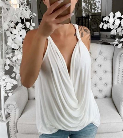 Stílusos női felső, mély nyakkivágással, három színben