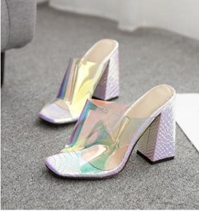 Модерни дамски чехли на ток в три цвята