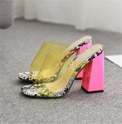 Модерни дамски чехли на ток в три цвята