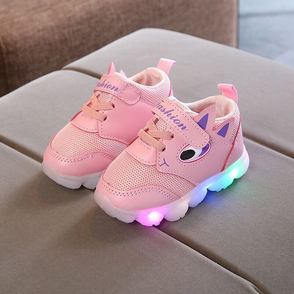 Napi világító gyermek tornacipő több színben