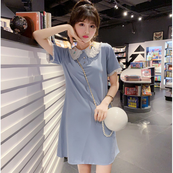 Modern női ruha rövid ujjú kék és fekete színben