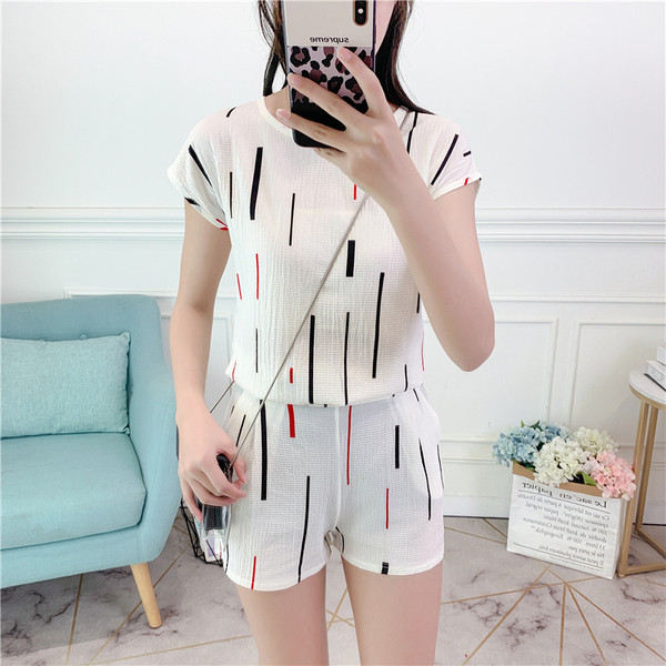 Καθημερινά  γυναικεία σετ δύο τεμαχίων σε διάφορα χρώματα με δεσμούς